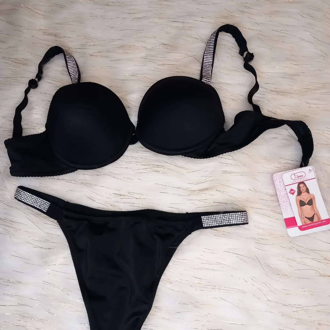 ست مشکی خاص با بندهای کریستالی